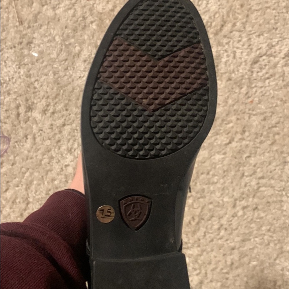 Wide arait field boots